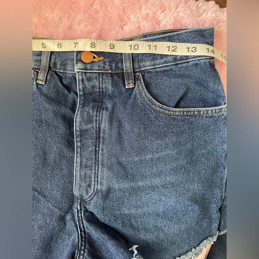 Wrangler Women’s High Rise Festival Denim Shorts - Picture 6 of 7